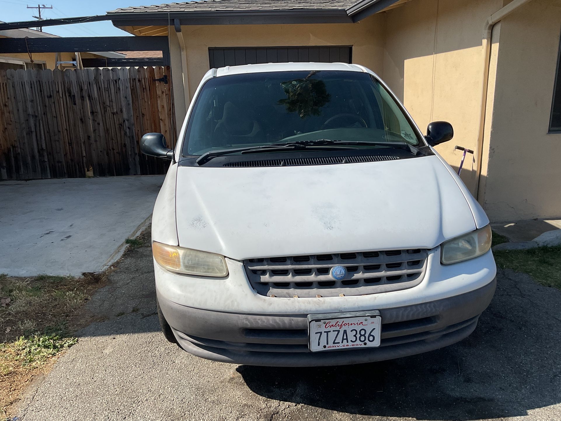 1996 Plymouth Voyager