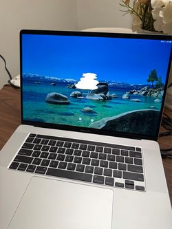 Apple MacBook Pro 16” 2019 silver
