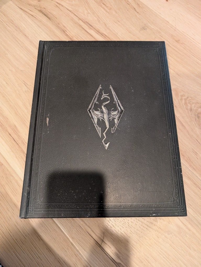 Skyrim Collector's Edition Art Book