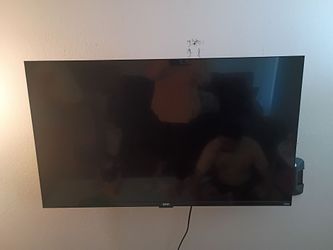 Smart TV with wall mount