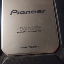 Pioneer 12 With A 400W  Pioneer Amp