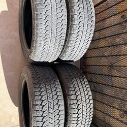 Bridgestone Dueler A/T 275/60/20
