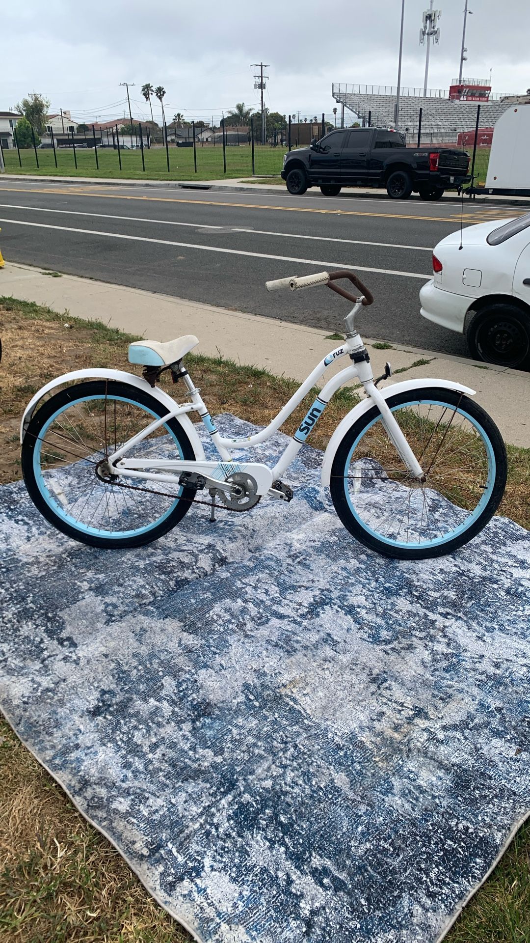 Sun Beach Cruiser Bike