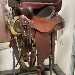 Circle Y Brand Western Saddle , Pad And Rack 