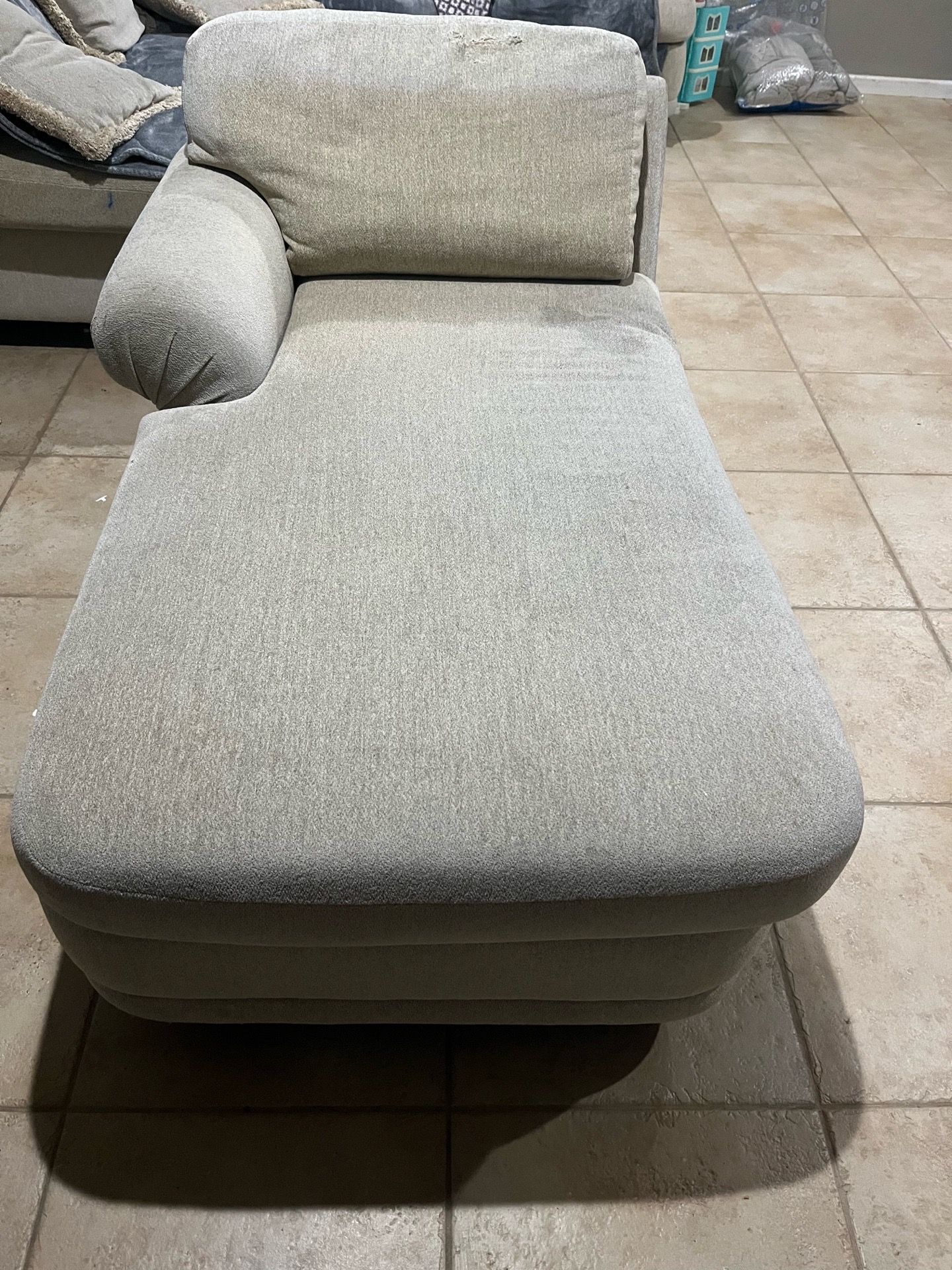 Sofa (Free)