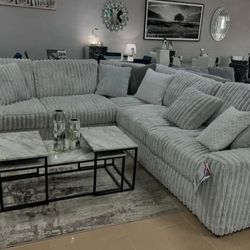 Brand New/ White Oversized 3-Piece Sectional, Seccional, Couch/ Stupendous Alloy/ Delivery Available 