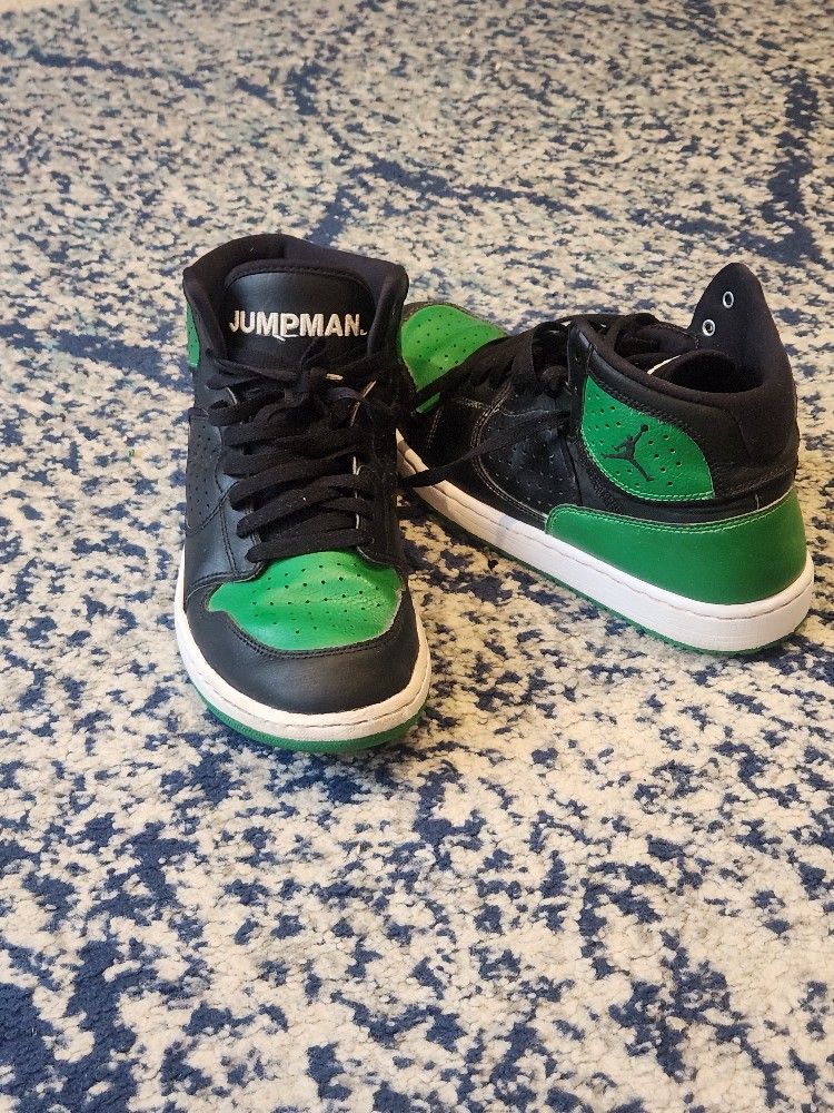 Jordon Access Nike - Size US 9.5