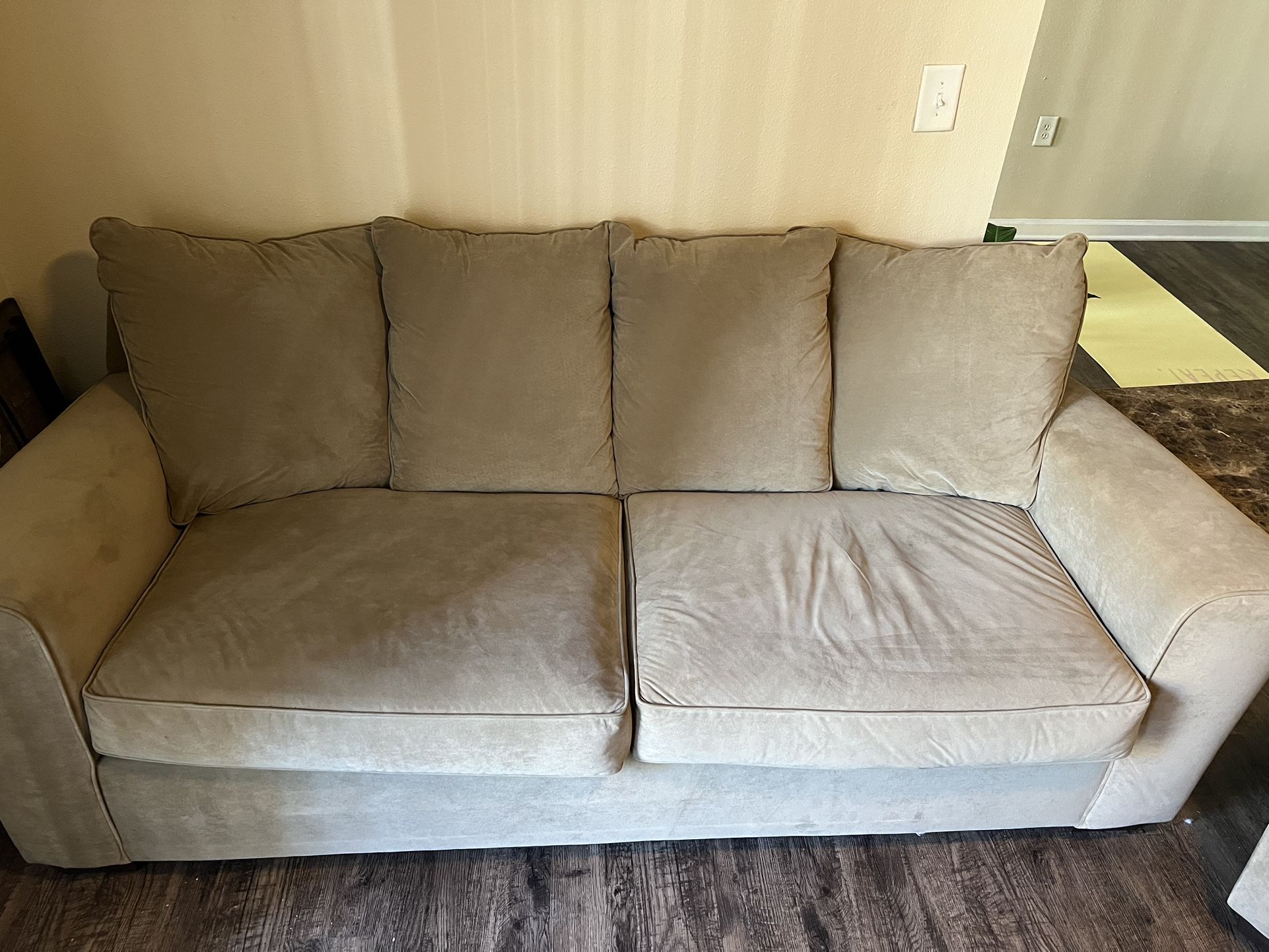 Couch, Love Seat & Table Set