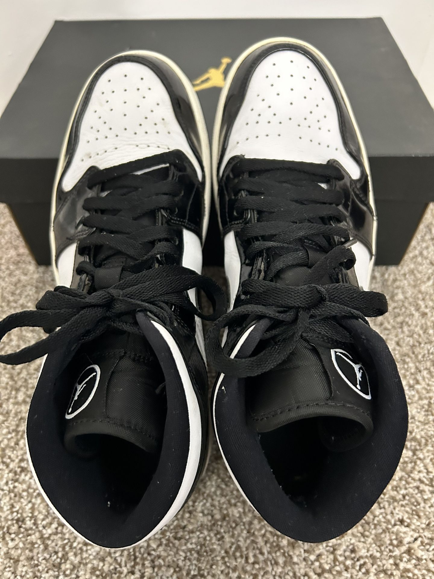 Air Jordan 1 MID SE ASW, DD1649 001, size 9.5 Black and White High-Top Sneakers