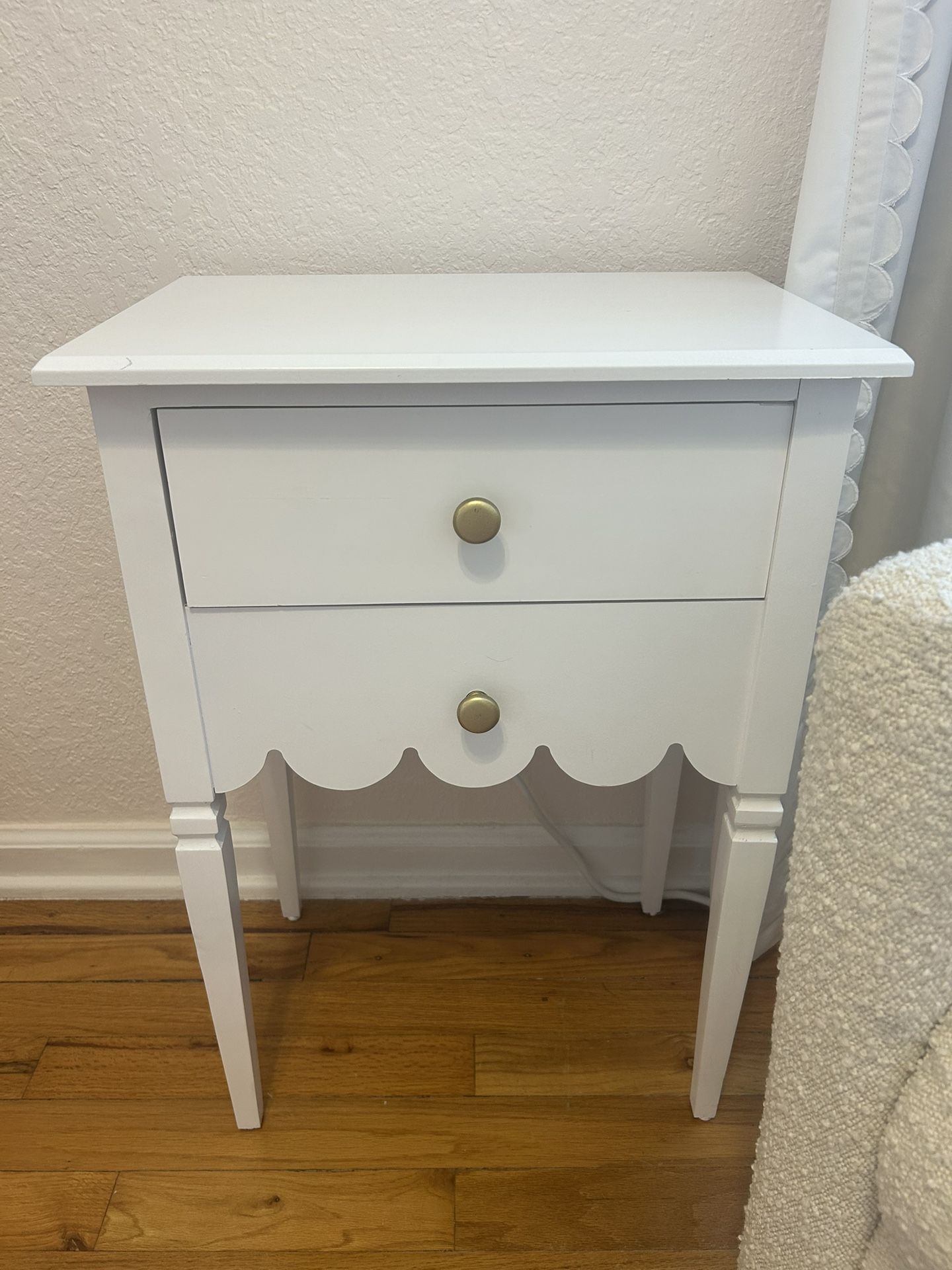 Scalloped End Table