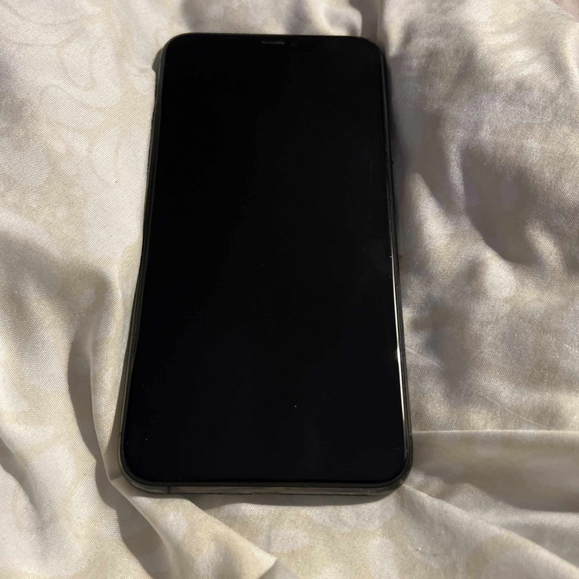 Black IPhone 11 Max Pro