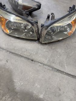 2009-2012 TOYOTA RAV4 HEADLIGHTS