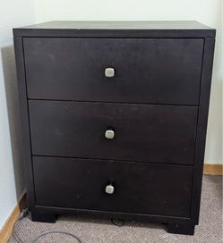 Nightstand / Chest of Drawers