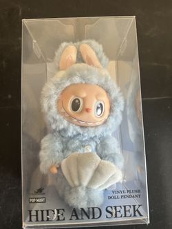 Labubu Hide And Seek Vinyl Plush Pendant