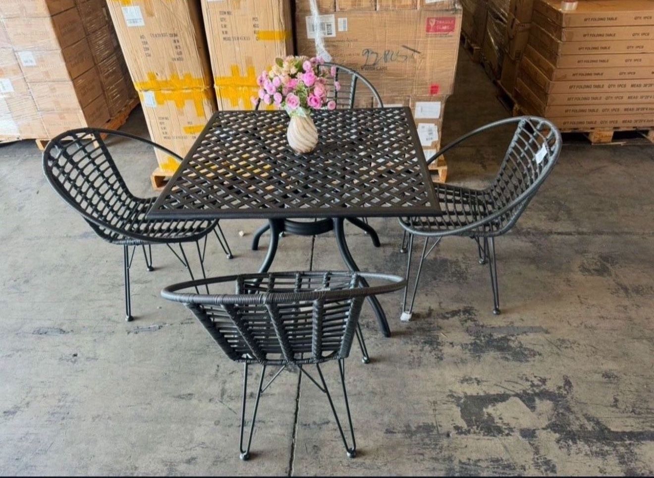 Brand New 5 Pcs Metal Outdoor Patio Set