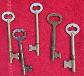 Vintage skeleton keys