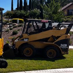 Cat Skid Steer Tractor 