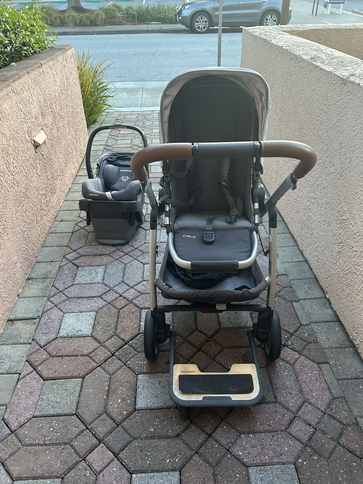 Uppababy Stroller & Car Seat