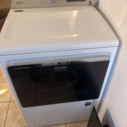 MAYTAG SMART DRYER