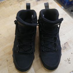 Nike Air Jordan 9 Retro Size 10 Boot NRG Black Gum AR4491-025 PRE OWNED. NO BOX. HAVE SOME STRATCHES.