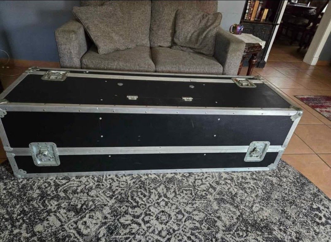 Classic DJ Coffin (Fits 19" Mixer)