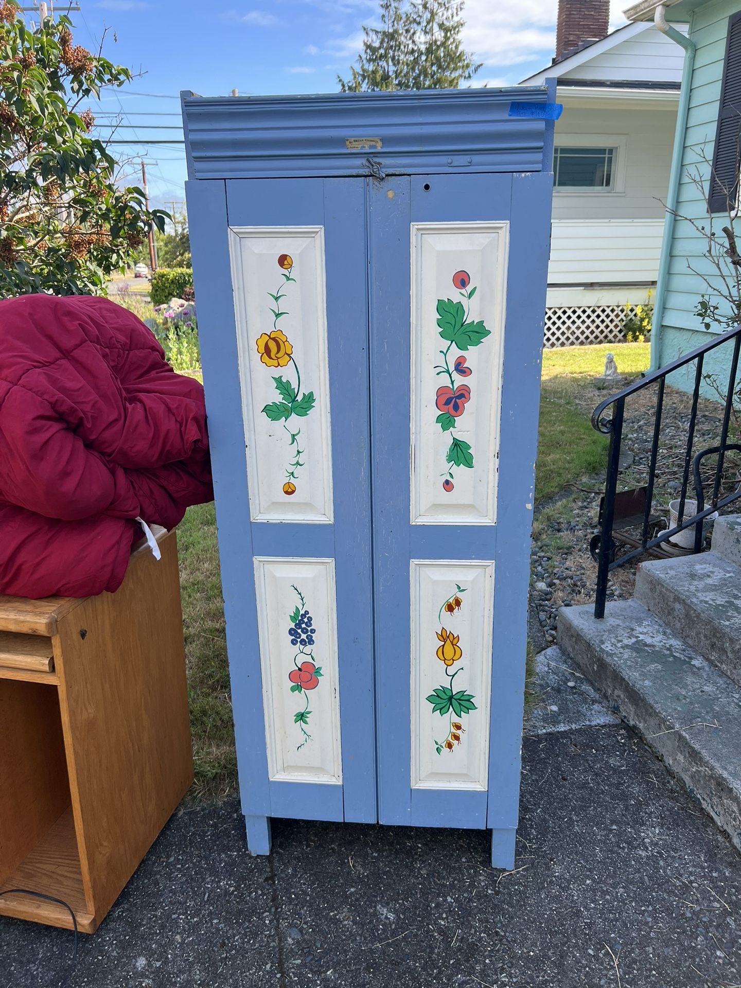 Early Americana Wood Cabinet