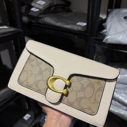 Coach Women’s Bags – Brand New – $75 – Perfect Mother’s Day Gift 🎁💐