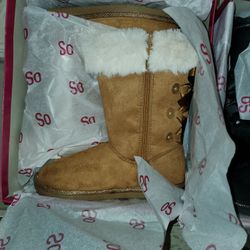 Girls boots