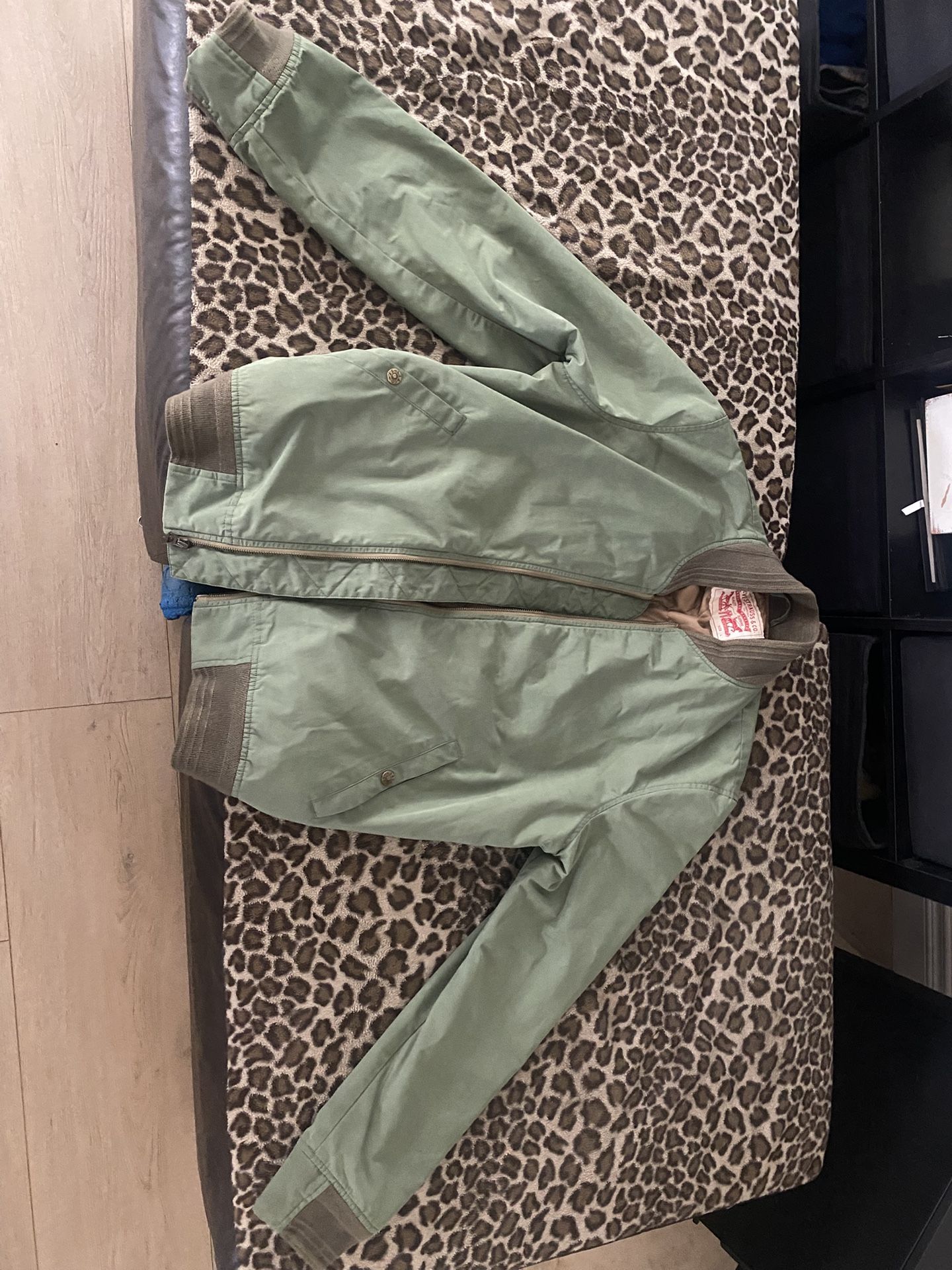levi's strauss khaki green thermore lining bomber jacket inside & outside pocket Size Large