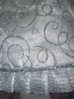 52" Diameter- White Tree Skirt With Very Sparkly  Silver Swirl Design All Over it