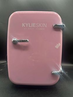 Mini Fridge Cools And Heats Pink  Kylie Jenner Cosmetics 