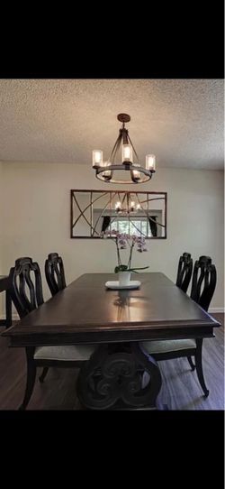 American Drew Trestle Dining Table Set – 8 Chairs + 2 Extension Leaves