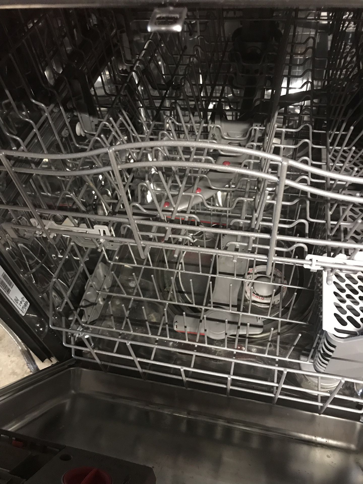 Kenmore elite dishwasher.