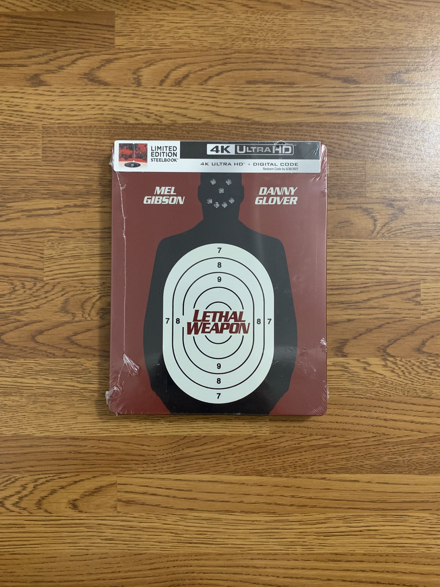 Lethal Weapon (Theatrical/Director’s Cuts) [Limited Edition Steelbook] 4K UHD Blu-ray Combo Pack (4K UHD Blu-ray + Digital Code)
