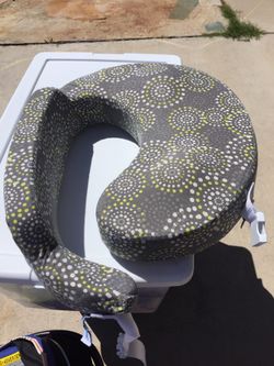 Feeding pillow