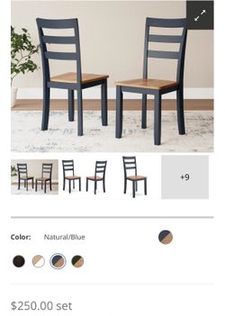Table w two chairs