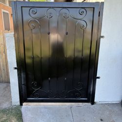 Beautiful BlackGate/ Hermoso PortonNegro