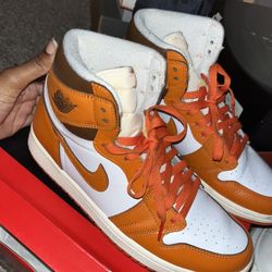 Air Jordan 1 Retro 