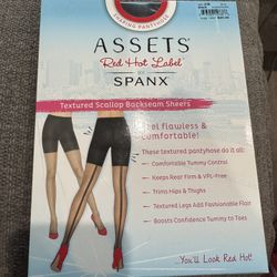 SPANX Assets Red Hot Label By Textured Scallop Backseam Sheers 