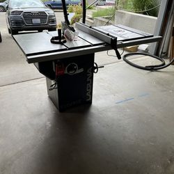 Laguna Fusion Tablesaw with built-in Bosch RA1181 Routing Table