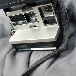 Polaroid 600 Land Camera