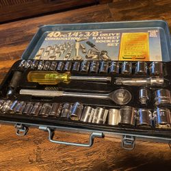 Older Western Auto 40 Piece Socket Set - SAE and Metric