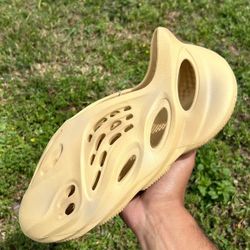 Yeezy Foam Runner Desert Sand