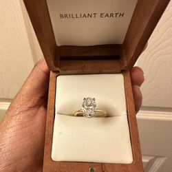 Oval diamond Engagement Ring
