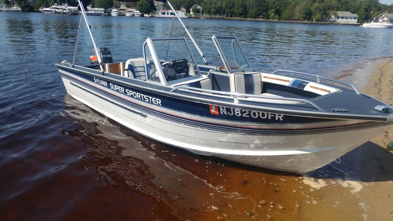 Garage kept Sylvan Sportster bowrider/ fishing boat for sale