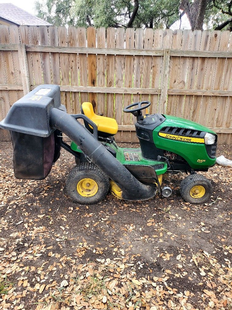 John Deer D105 Riding Mower
