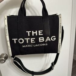 The Jacquard Medium Tote Bag
