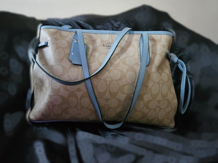 Coach Shoulder Bag