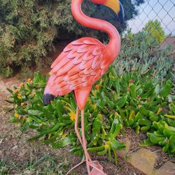 25" H, Hand Painted Metal Flamingo Statue With Embossed Feather - Garden Decoration