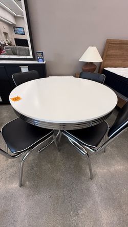 5 PC DINING TABLE